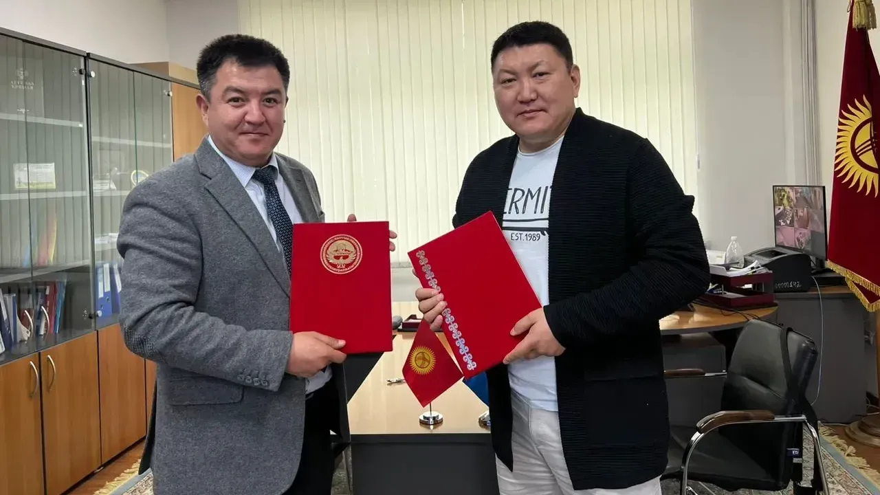 Казахстанская компания «Универсал» начнет нанимать кыргызстанцев – подписано соглашение