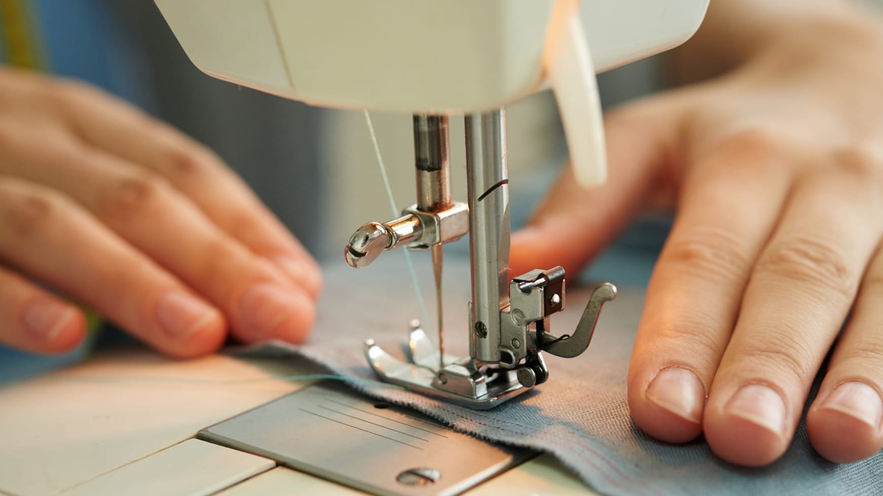 Предприниматели швейной отрасли в КР освобождены от оформления ЭТТН до 2027 года