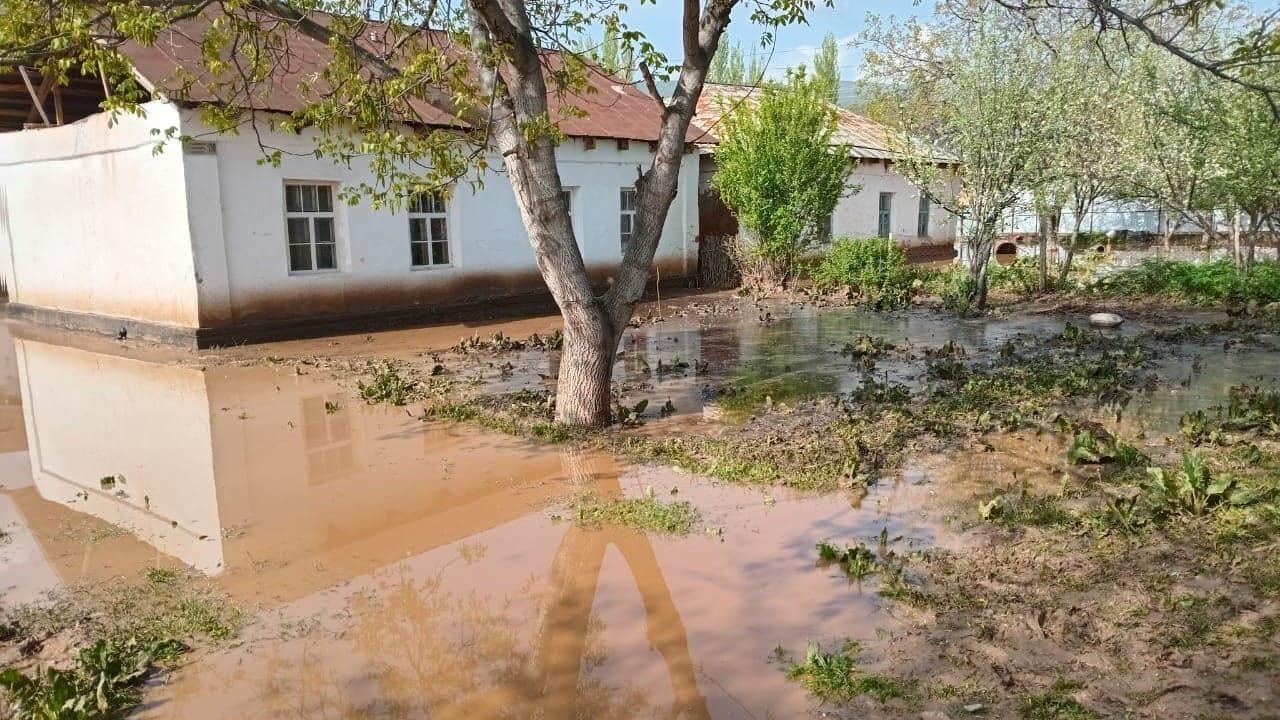 В Ошской области введен режим ЧС – видео