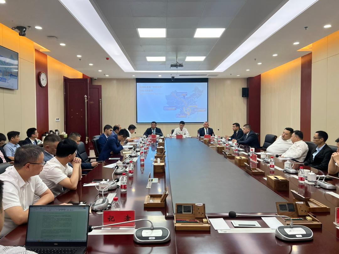 Китай хочет доставлять грузы в Афганистан через КР