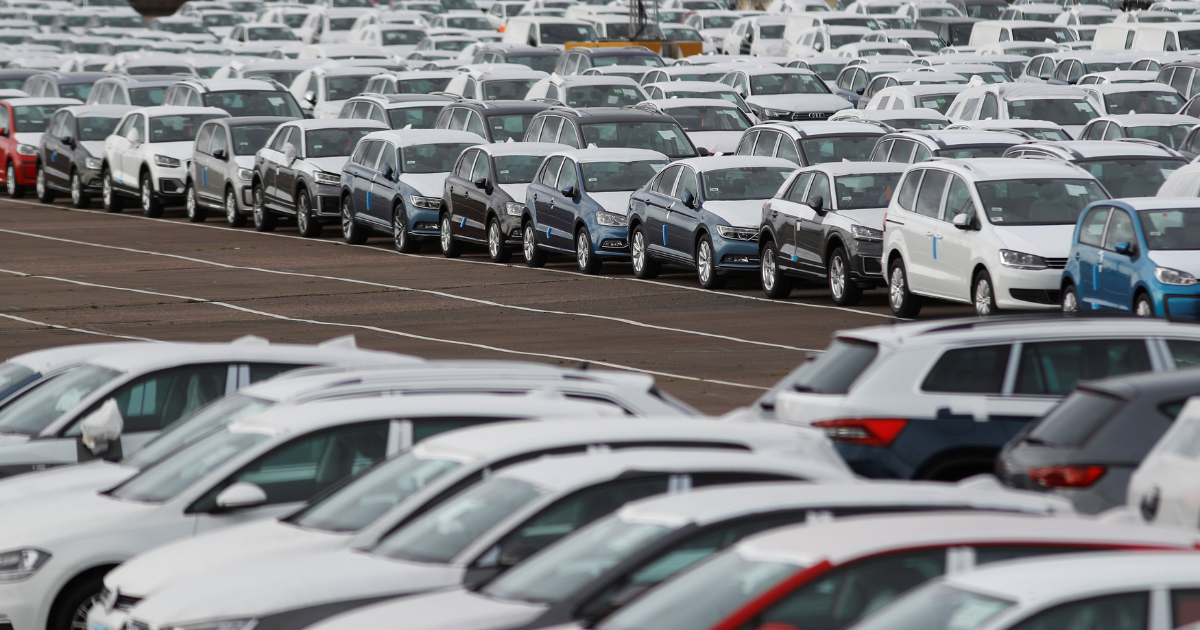 За полгода в КР ввезли 67.4 тысячи легковых авто - на третье место по поставкам вырвался Китай