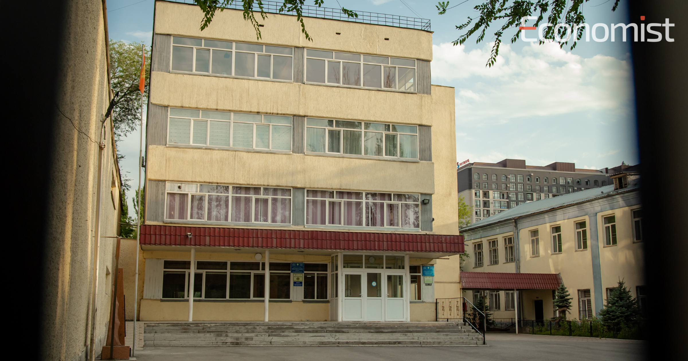 Минфину поручили выделить школам КР 557 млн сомов — на хозяйственные нужды