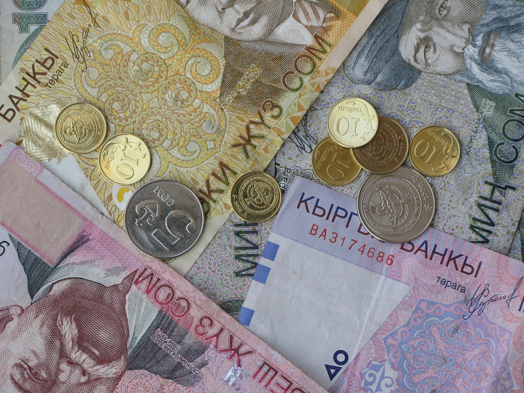 Средний размер пенсии в Кыргызстане в октябре составит 9330 сомов — глава Соцфонда