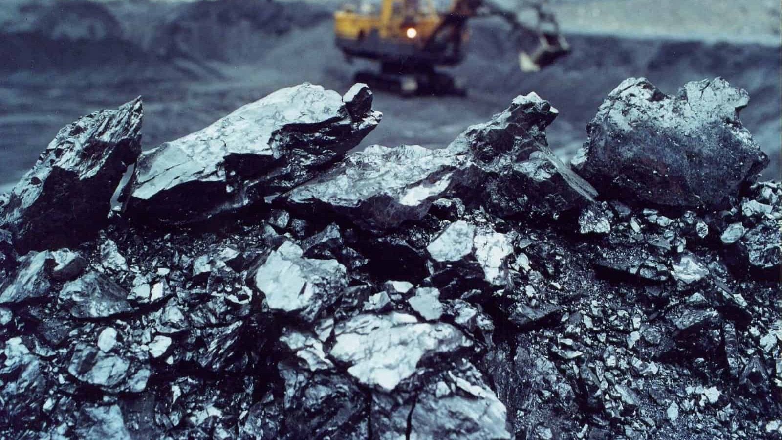 Депутат предложил отобрать лицензии у компаний, которые не добывают уголь на месторождении Турук