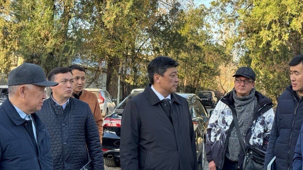 "Кыргызиндустрии" нужно сократить безработицу и трудовую миграцию в стране - Бакыт Торобаев