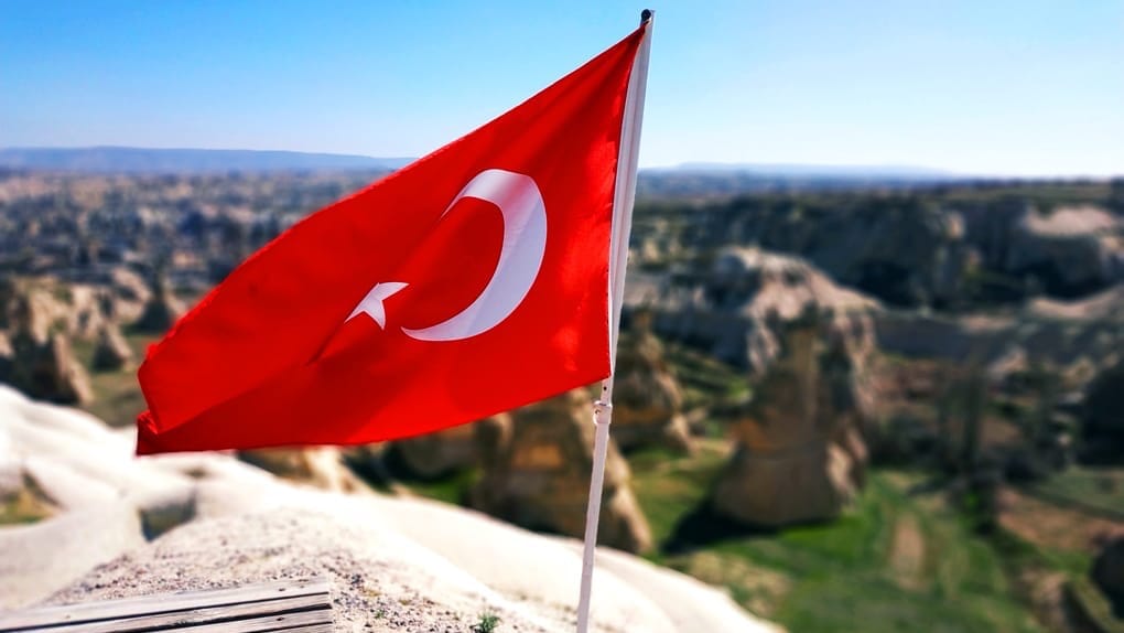 В Соцфонде напомнили, что работающие в Турции имеют право на пенсию