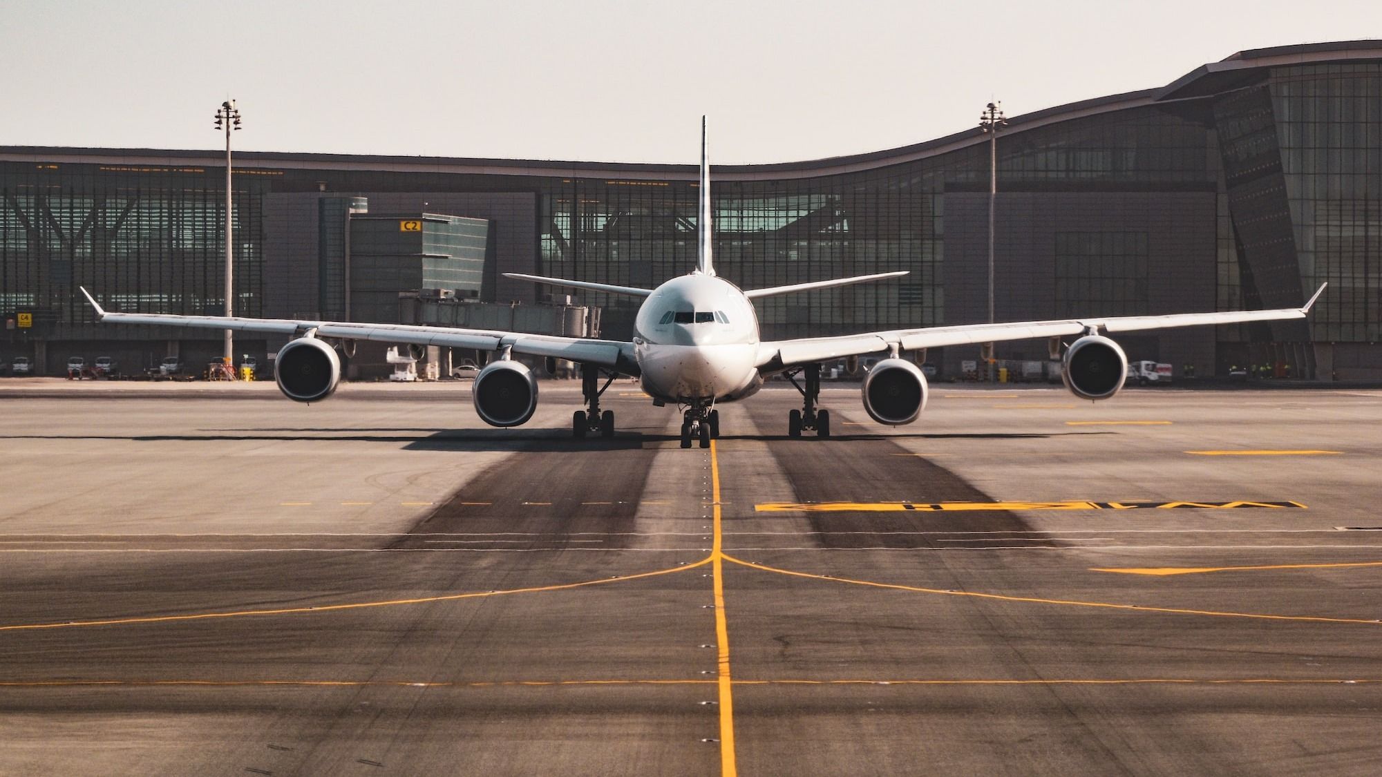 Госагентство гражданской авиации предлагает допустить иностранцев к полетам в КР