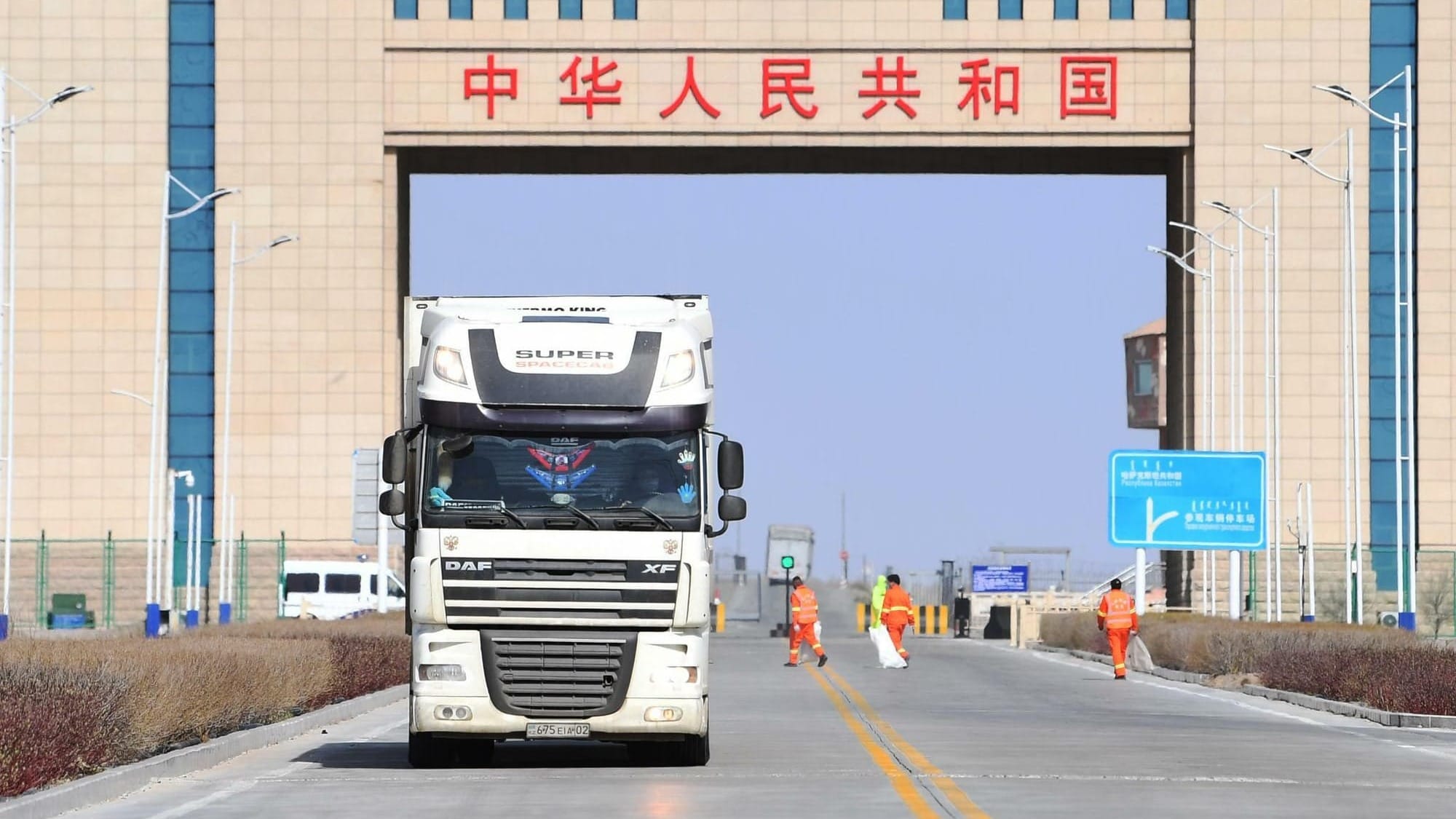 Китай и Монголия перевели один КПП на границе на круглосуточный режим работы