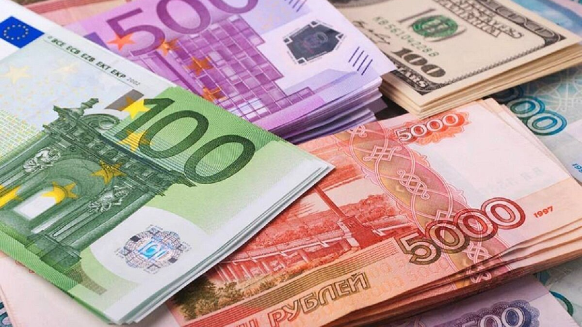 Евро и рубль подешевели — официальные курсы валют