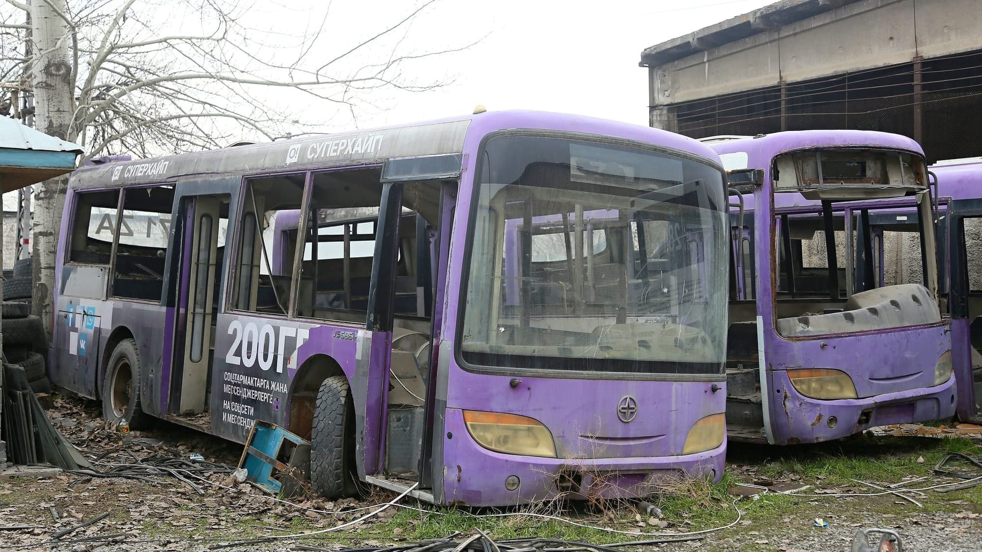 В Оше утилизируют 67 старых автобусов и троллейбусов