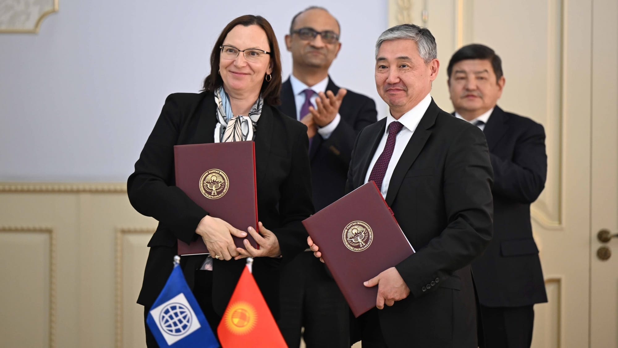 Кыргызстан подписал со Всемирным банком два соглашения по энергетике