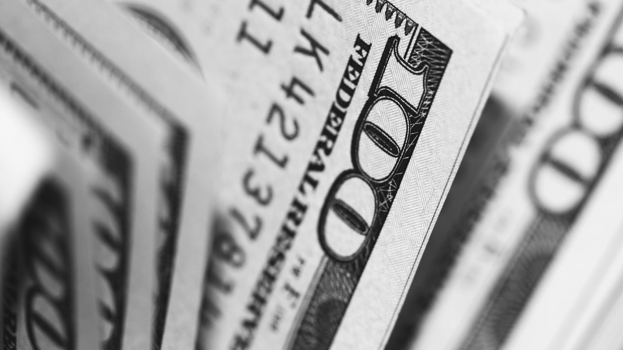 Комбанки Кыргызстана приобрели на валютных торгах $2.75 млн