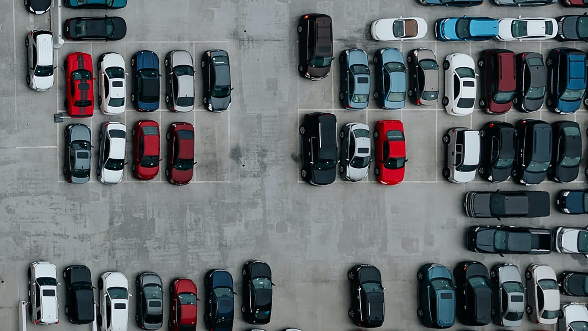 Западные бренды хотят вернуться на рынок РФ через автодилеров Кыргызстана — СМИ