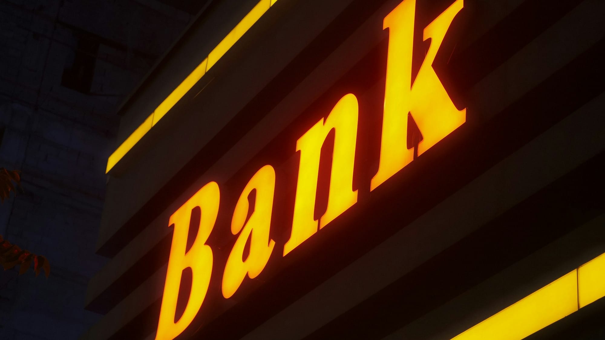 Банки Кыргызстана нарастили объем депозитов на 92 млрд сомов за год