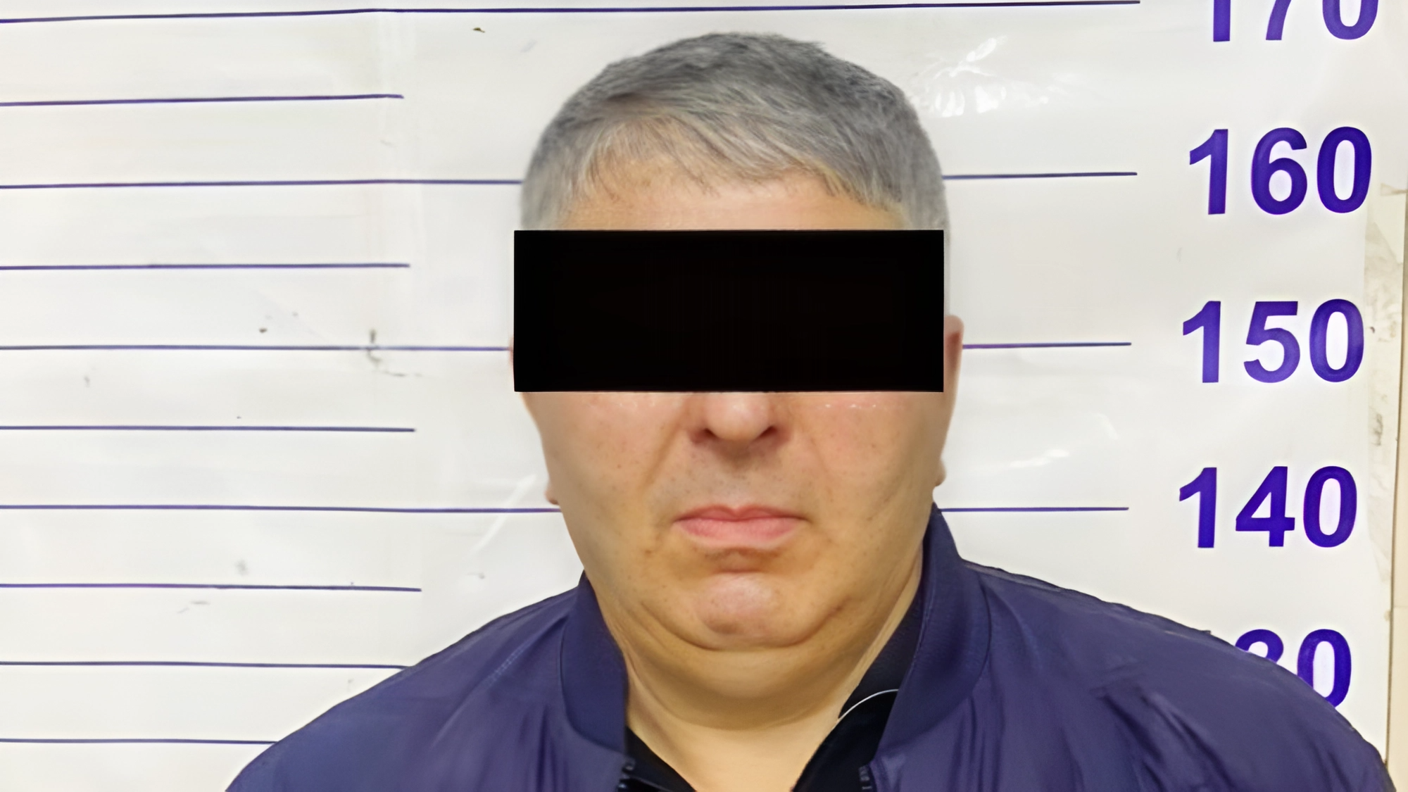 Мужчина украл из салона иномарки в центре Бишкека 8.5 млн сомов — он задержан