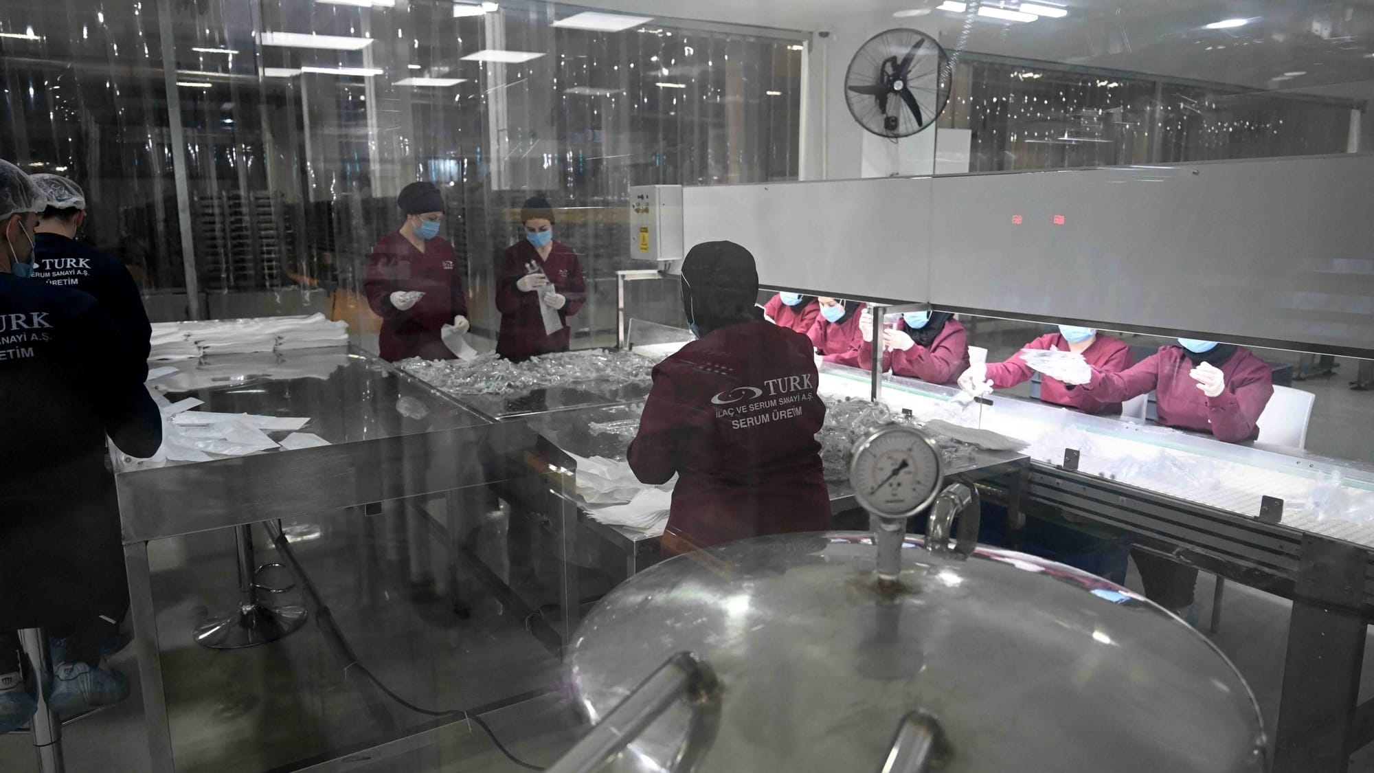 Турецкая Battal Holding намерена построить фармацевтический завод в Бишкеке