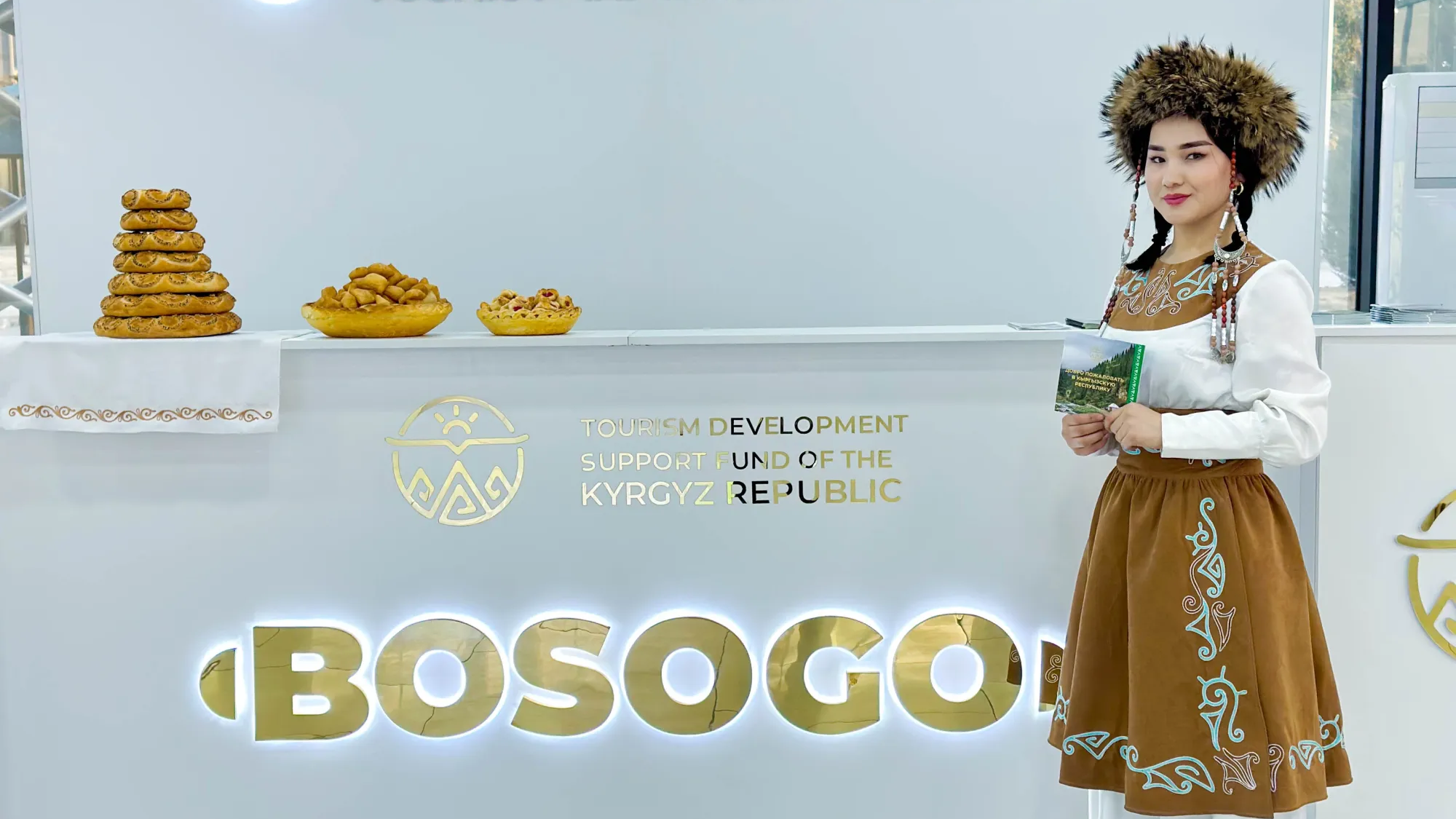 В Оше открыли информационную точку для туристов