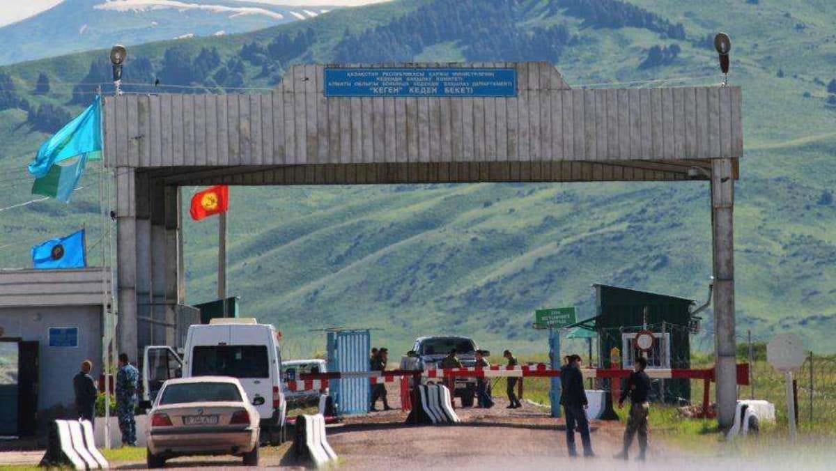 Казахстан изменит время работы КПП на границе с Кыргызстаном