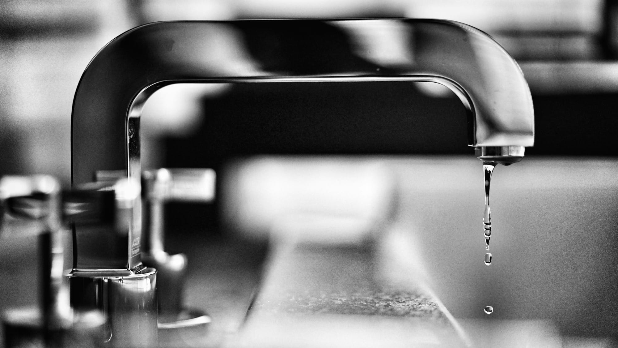 Минэконом предлагает новый порядок определения тарифов на воду в КР