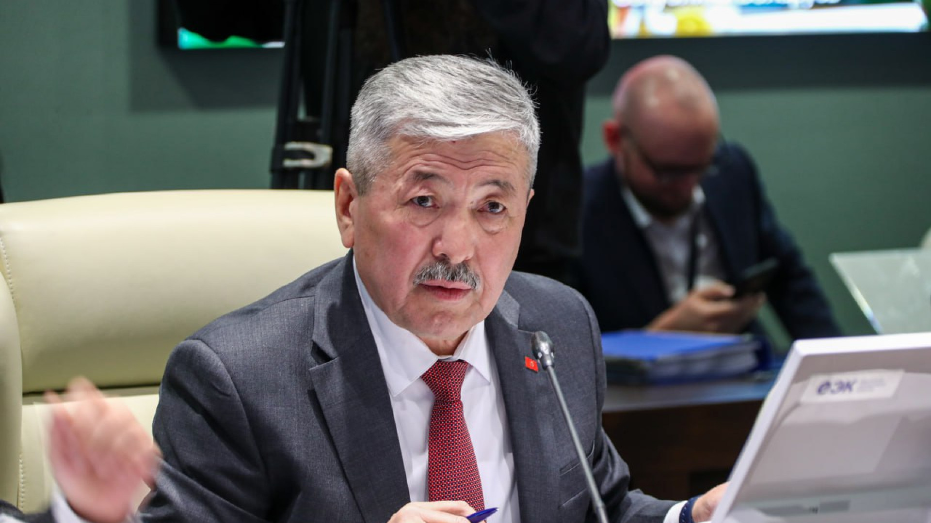 Адылбек Касымалиев призвал ЕЭК регулярно анализировать решения по обнулению ставок таможенных пошлин