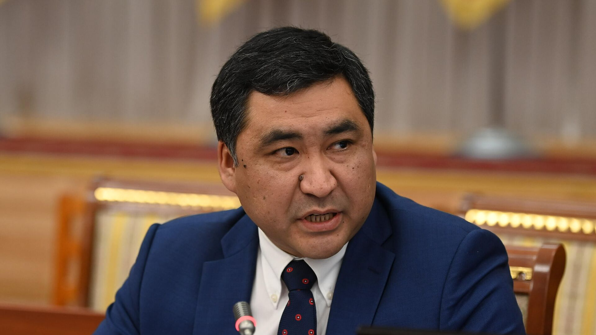 Казахстан хочет запретить продукцию, лицензированную в КР — что предпримет Минэконом
