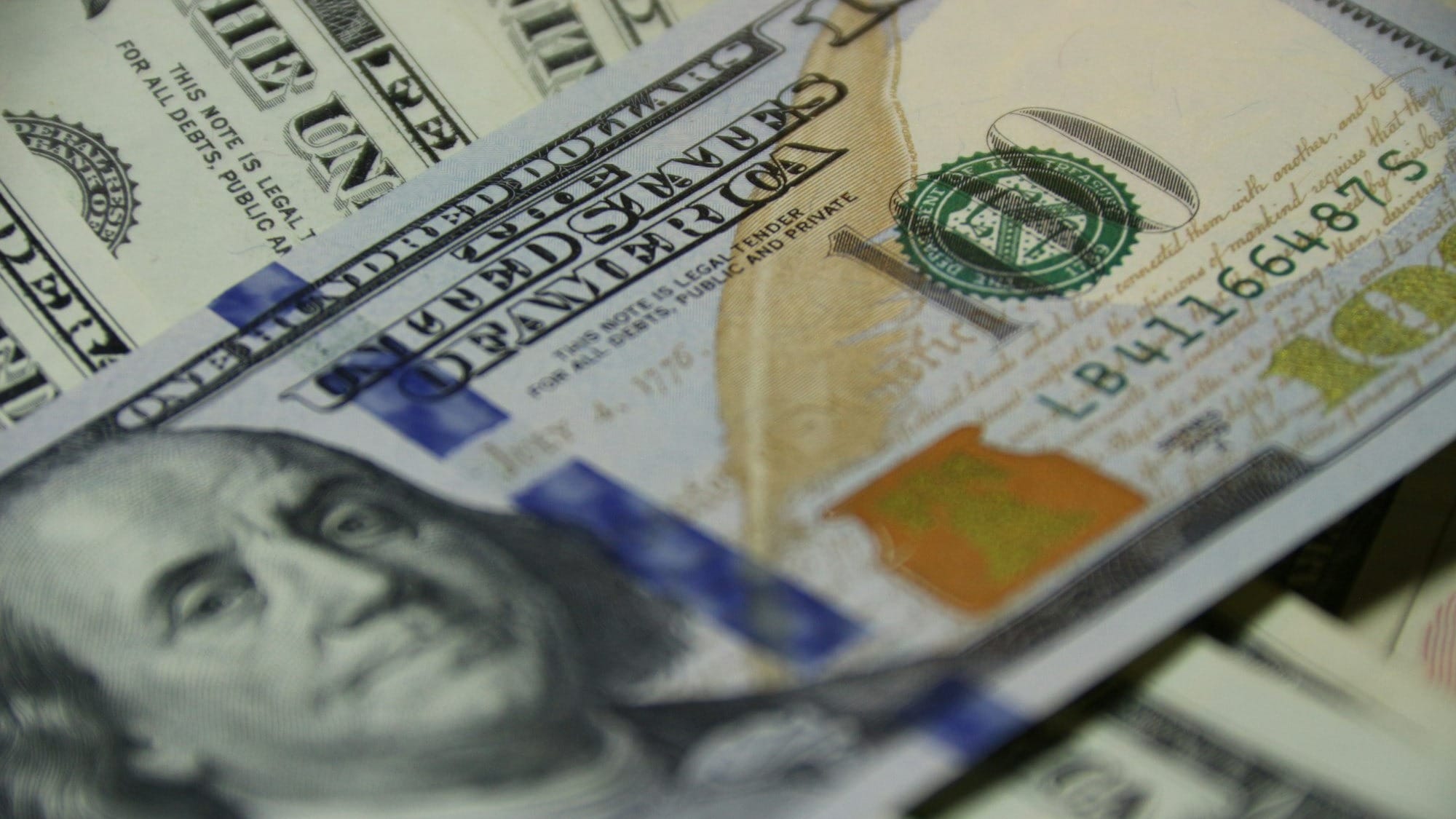 За прошедшую неделю комбанки КР купили на валютных торгах более $62 млн