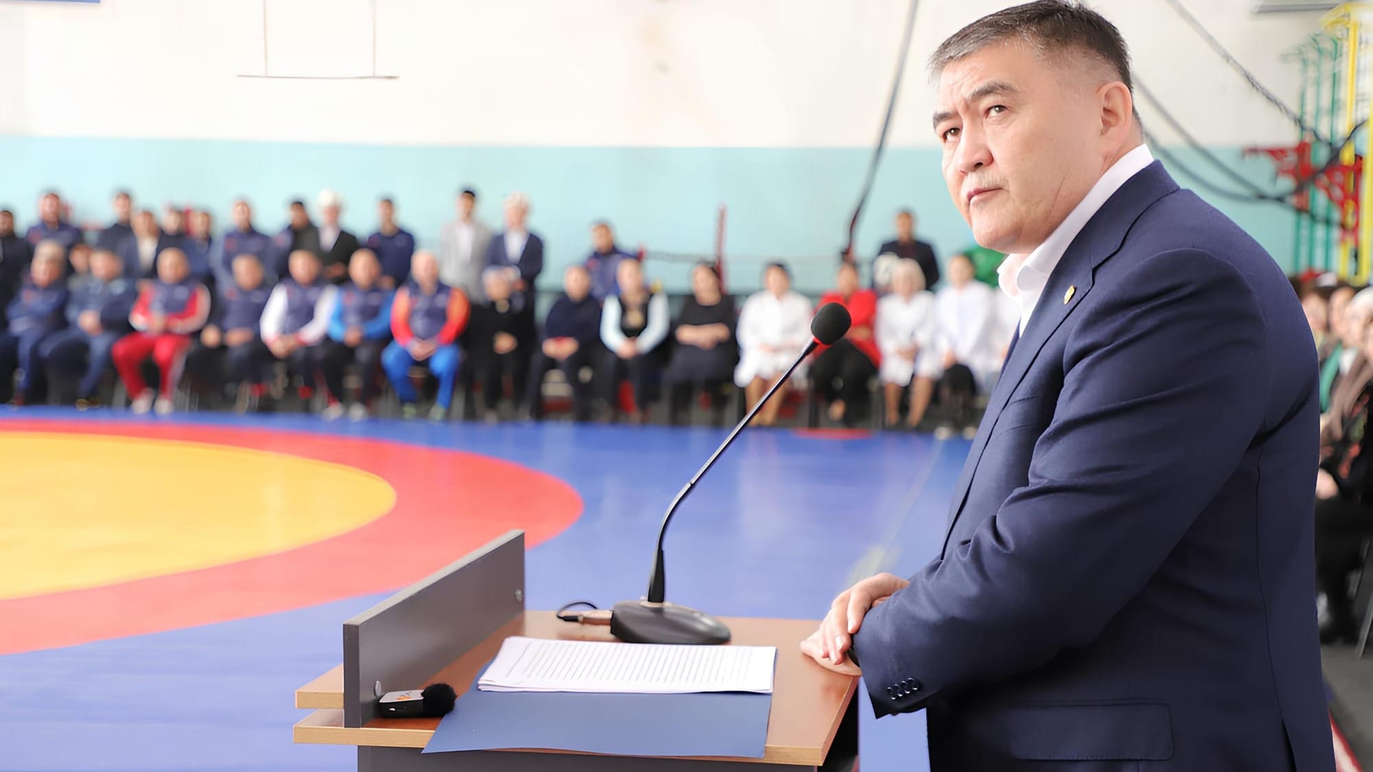 Глава ГКНБ Ташиев пообещал спортколледжу построить три дополнительных зала для борьбы