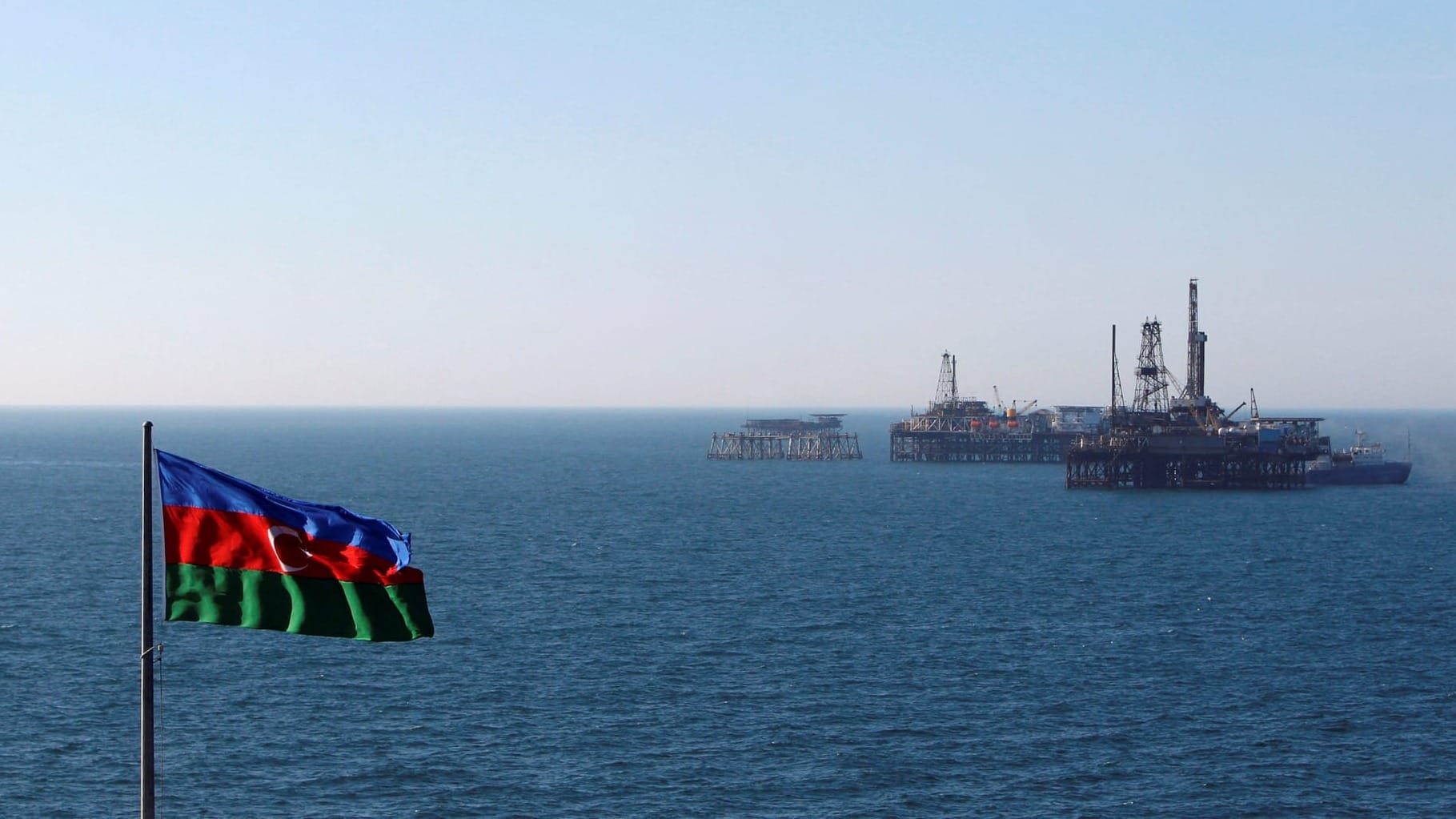 Азербайджан может стать поставщиком нефтепродуктов в Кыргызстан