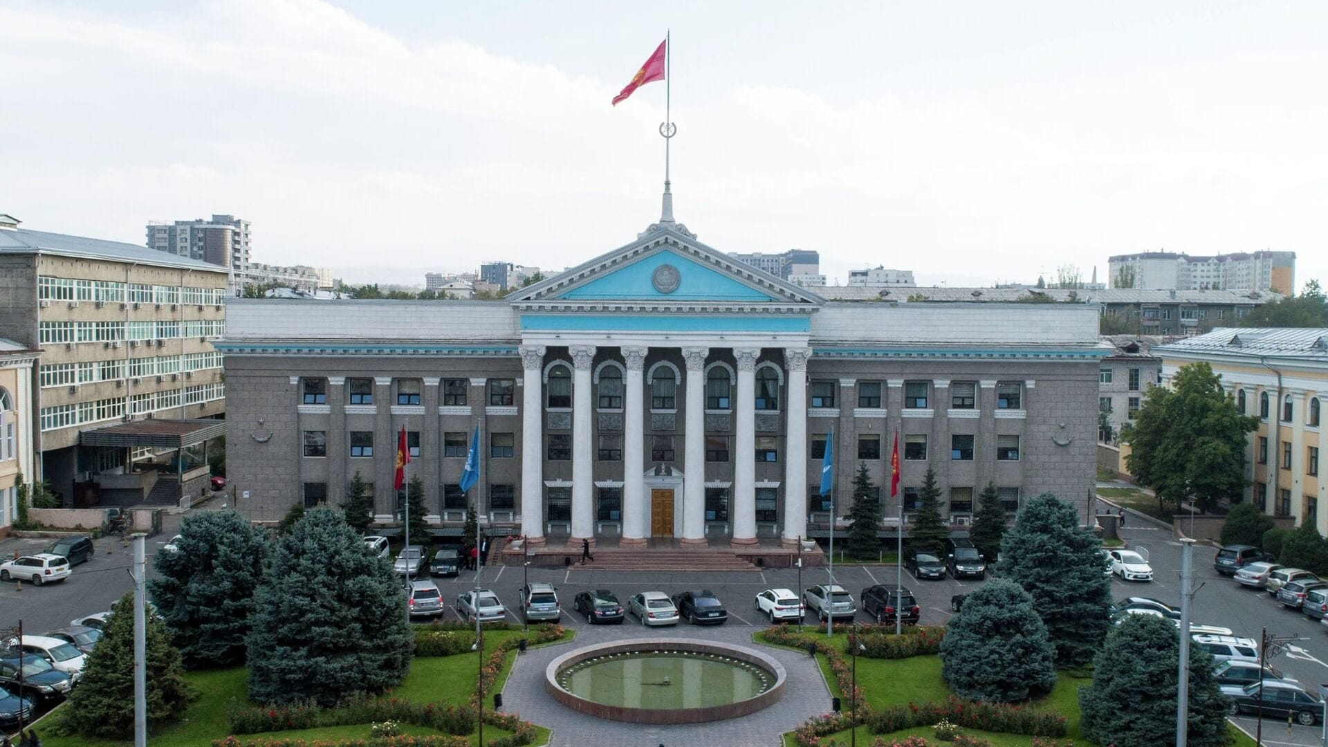 Восточный вокзал, «Бишкектеплосеть» и ТЭЦ официально перешли на баланс мэрии