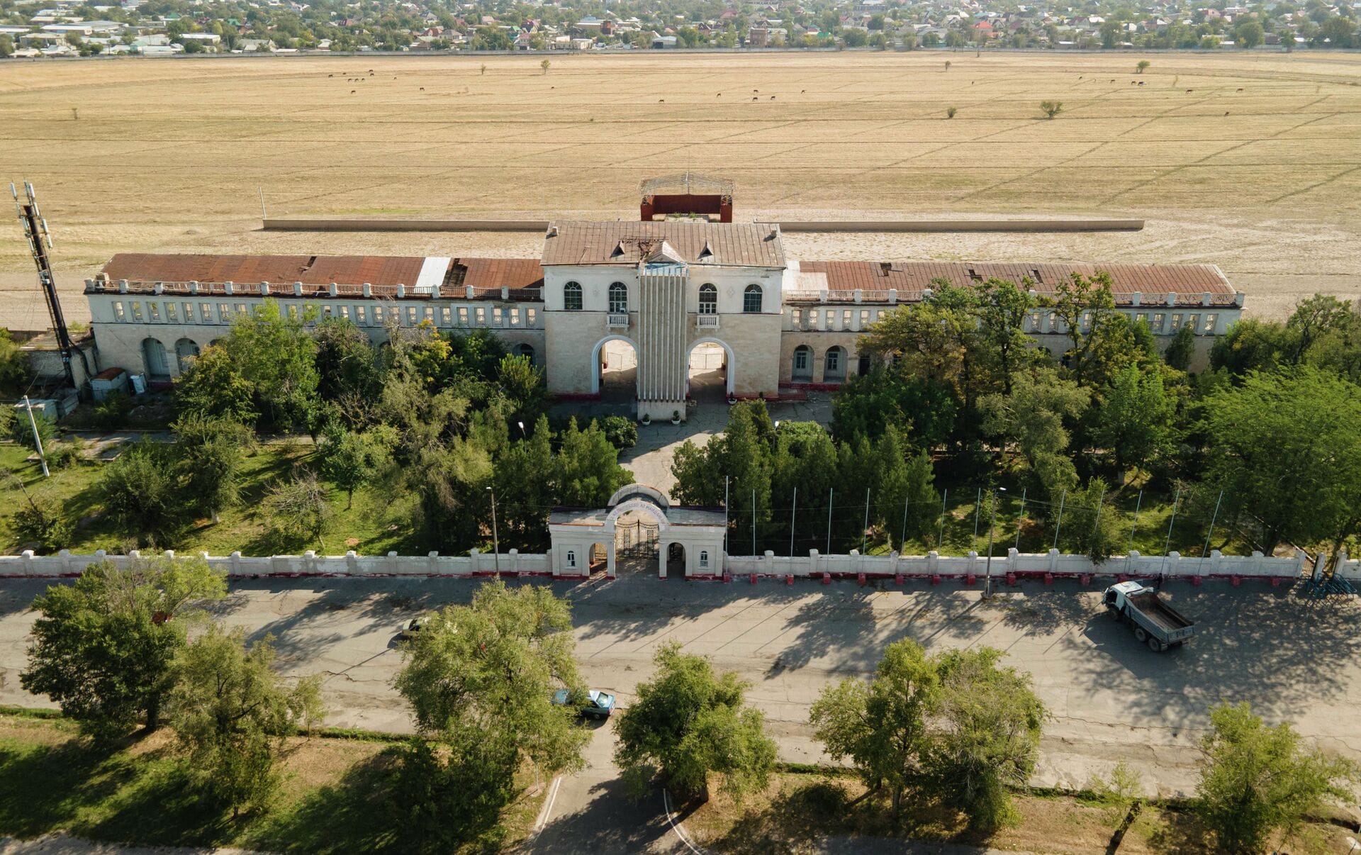 Продажа ипподрома «Ак-Кула»: мэрия Бишкека назначила дату аукциона