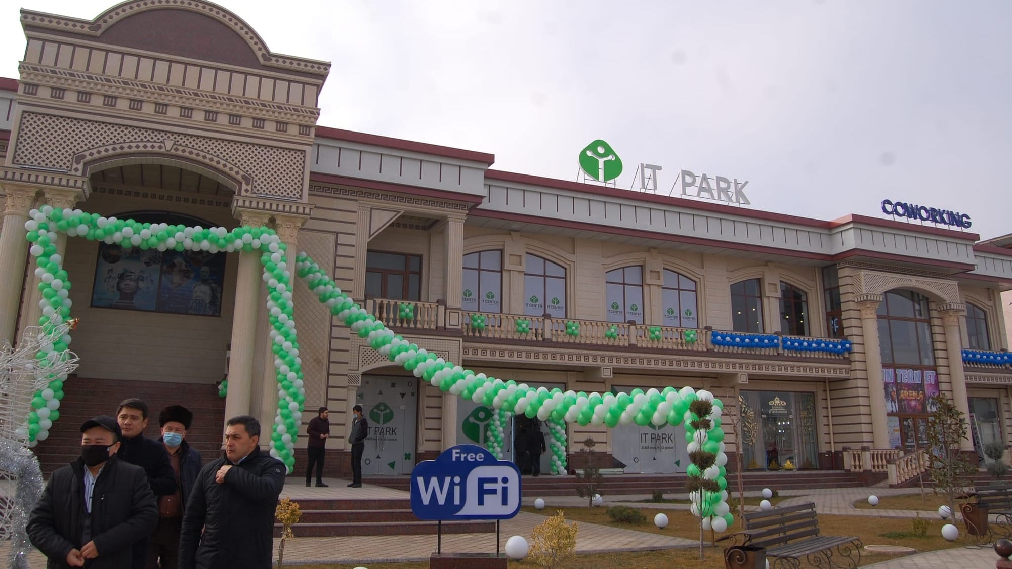 В Узбекистане планируют открыть 15 IT-городков