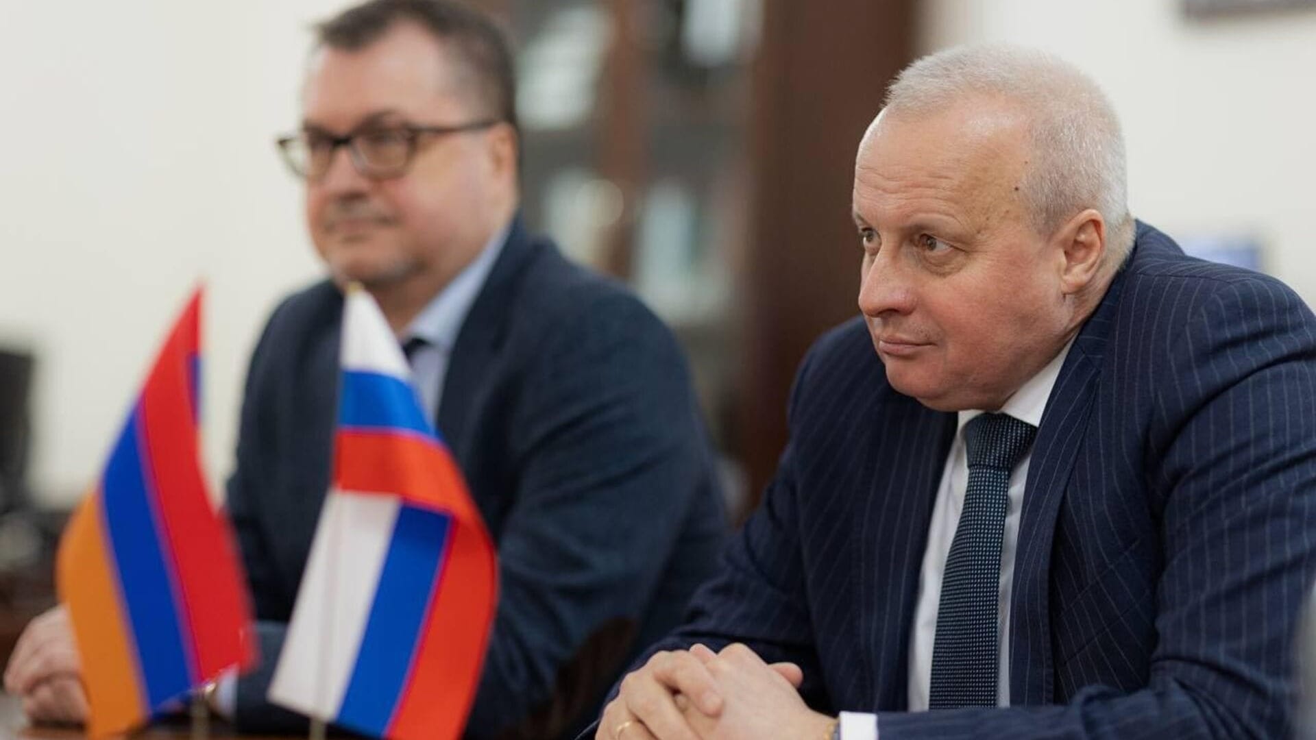 Посол России в Армении отозван в Москву для консультаций