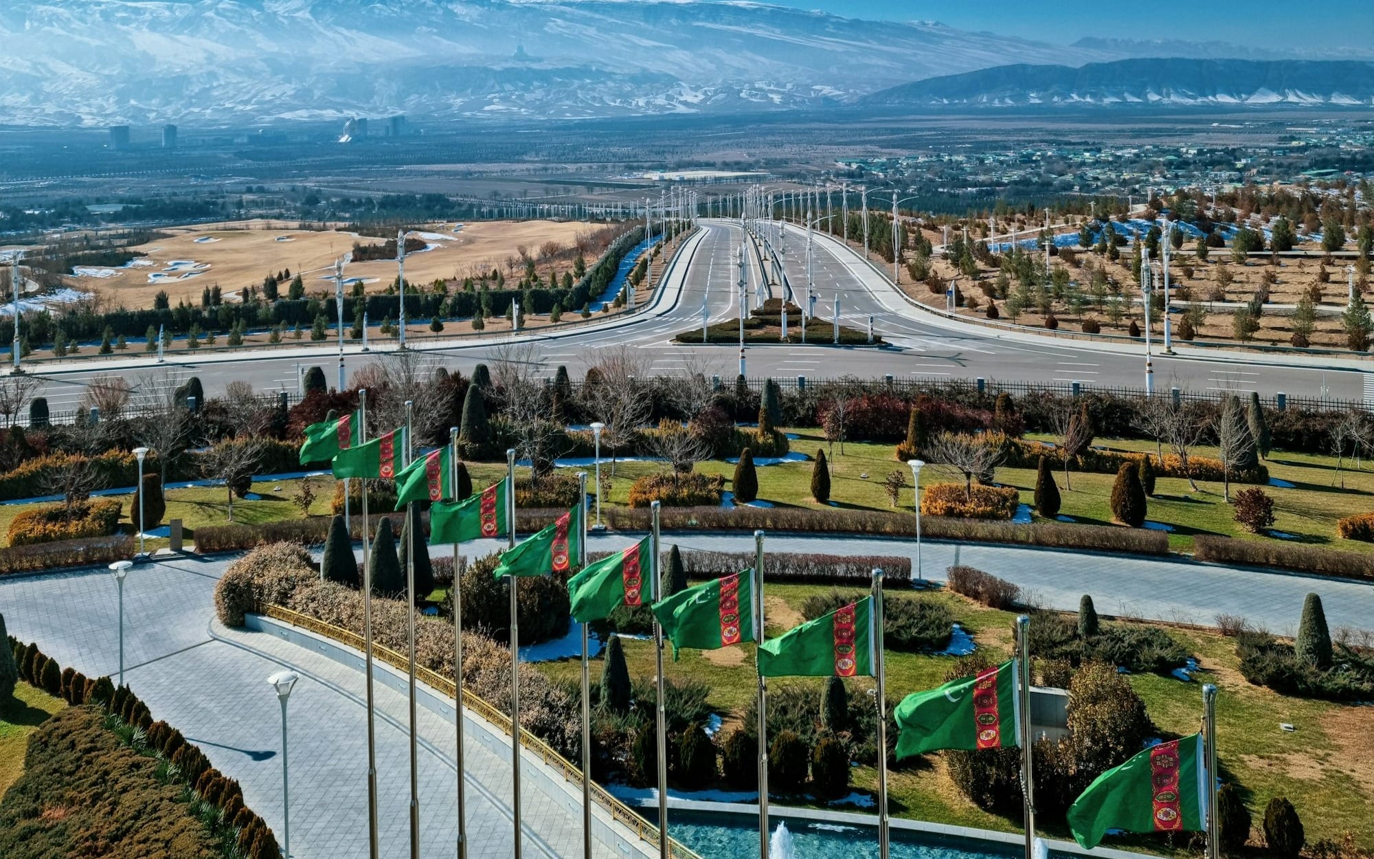 Глава кабмина КР обсудит в Ашхабаде развитие транспортных коридоров