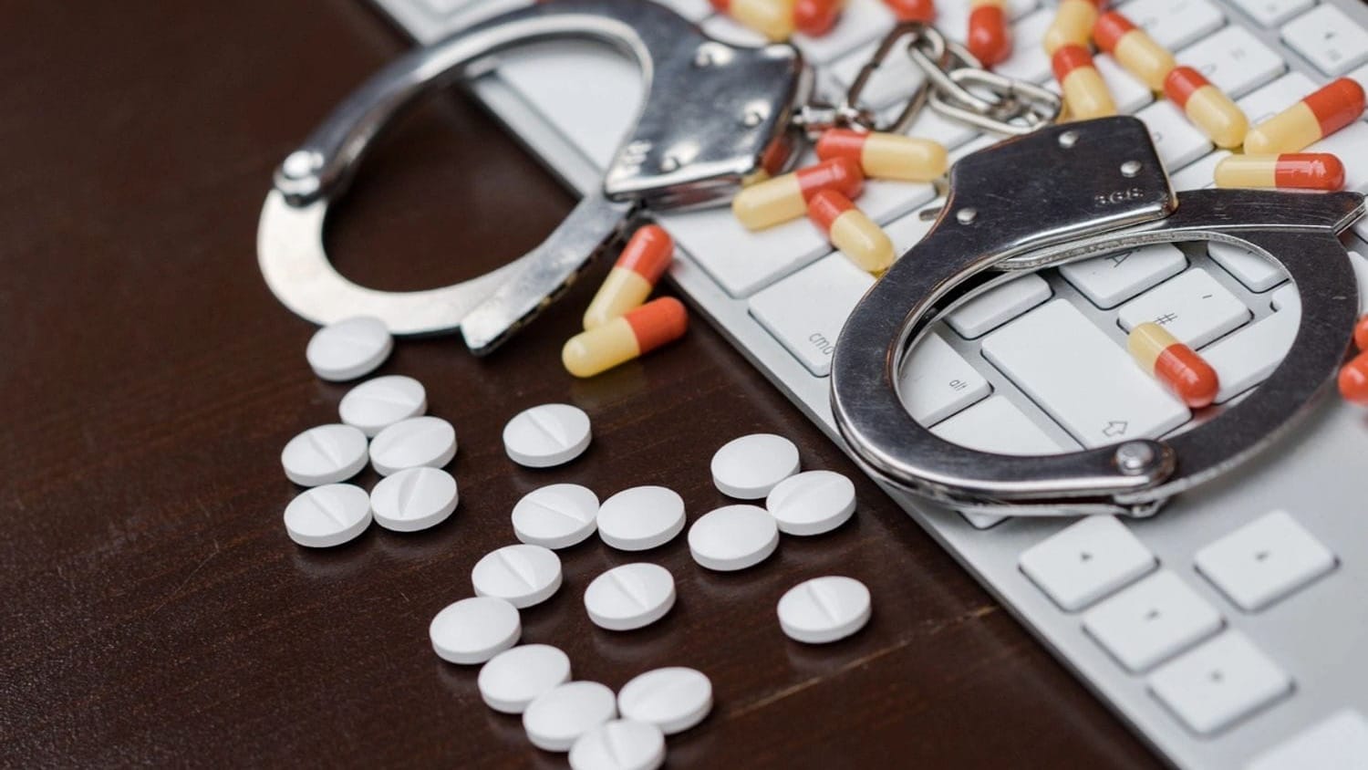 В Оше задержан контрабандист с лекарствами на 1 млн сомов