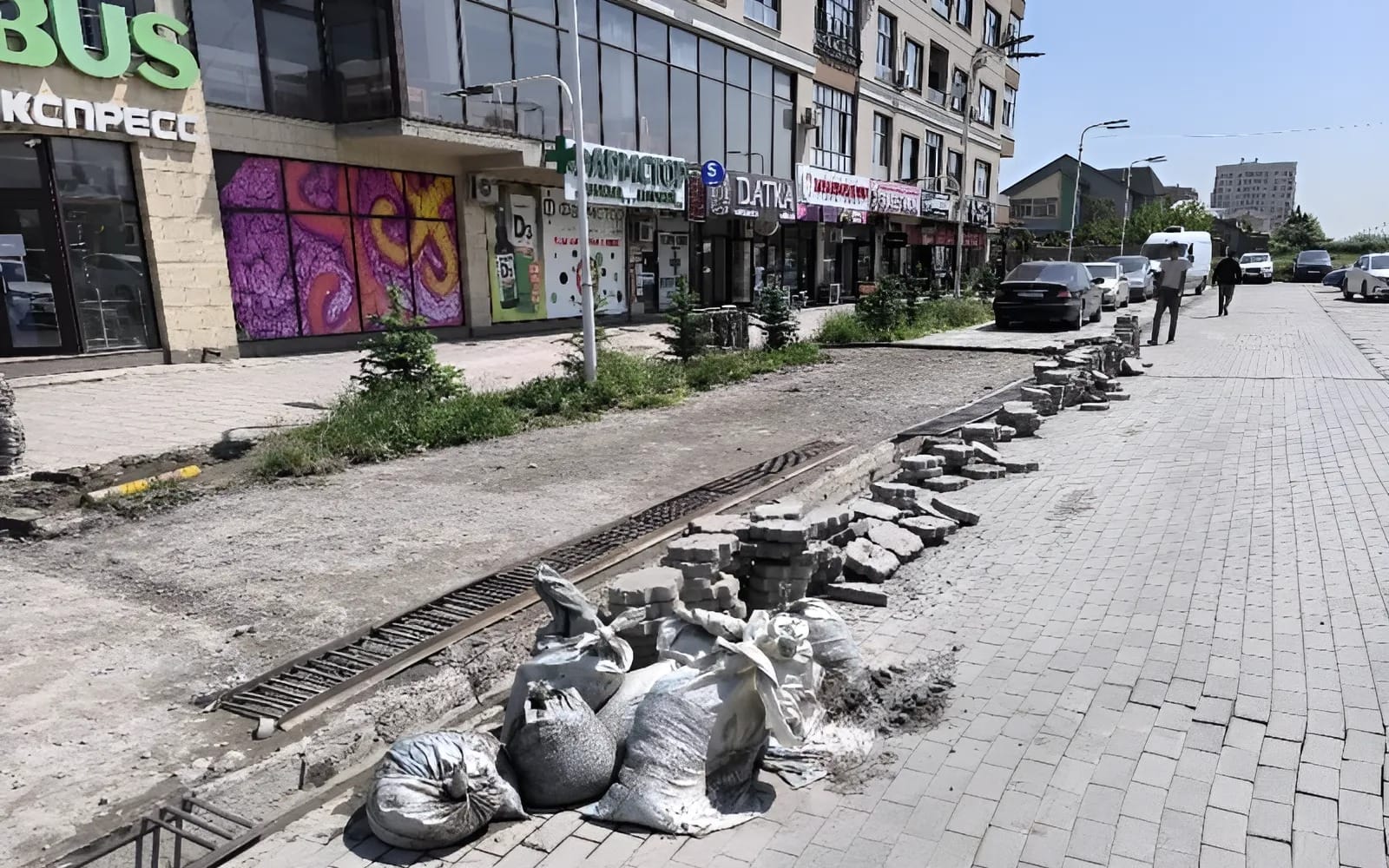 Предпринимателей Бишкека оштрафовали за стихийные свалки