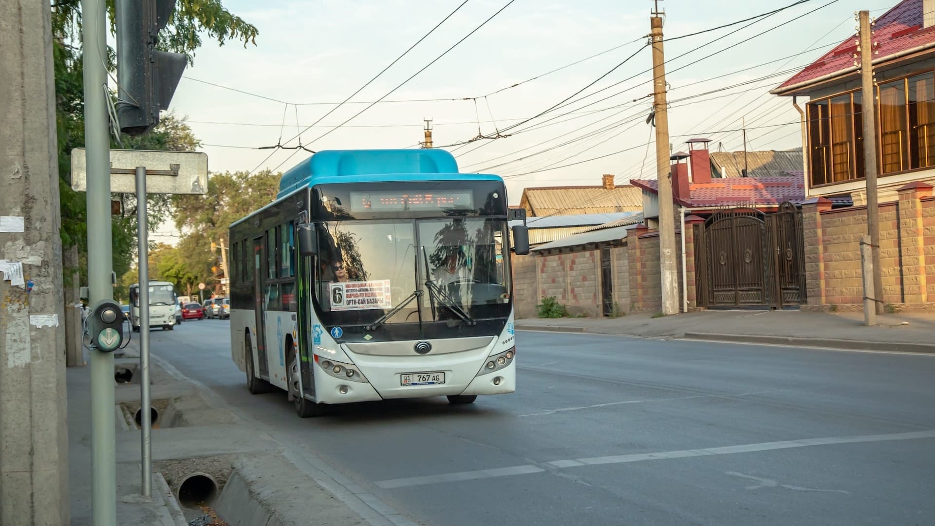 В связи с ремонтом на ул. Ахунбаева изменены схемы маршрутов общественного транспорта