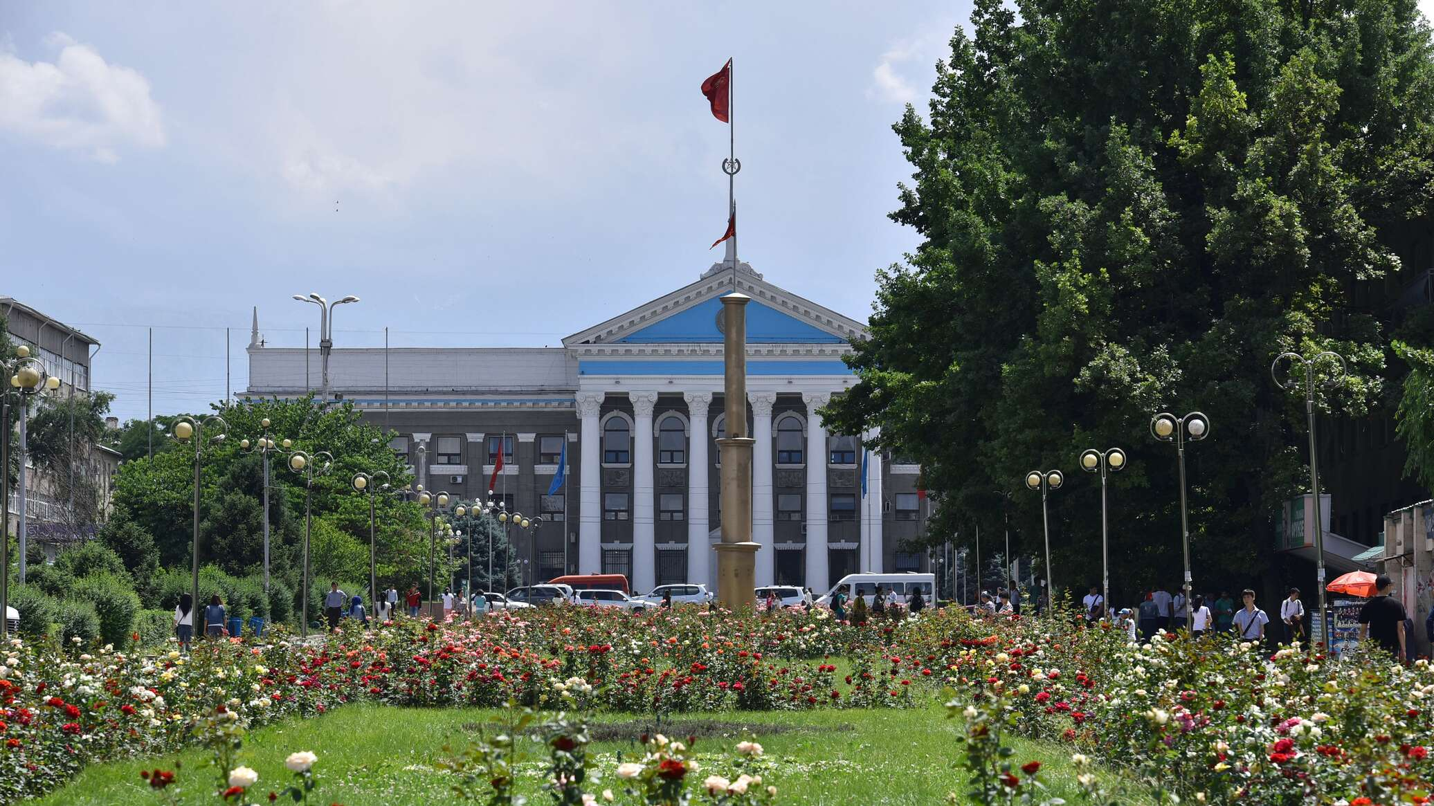 Сотрудники мэрии Бишкека и БГК получат 163 квартиры через госипотеку
