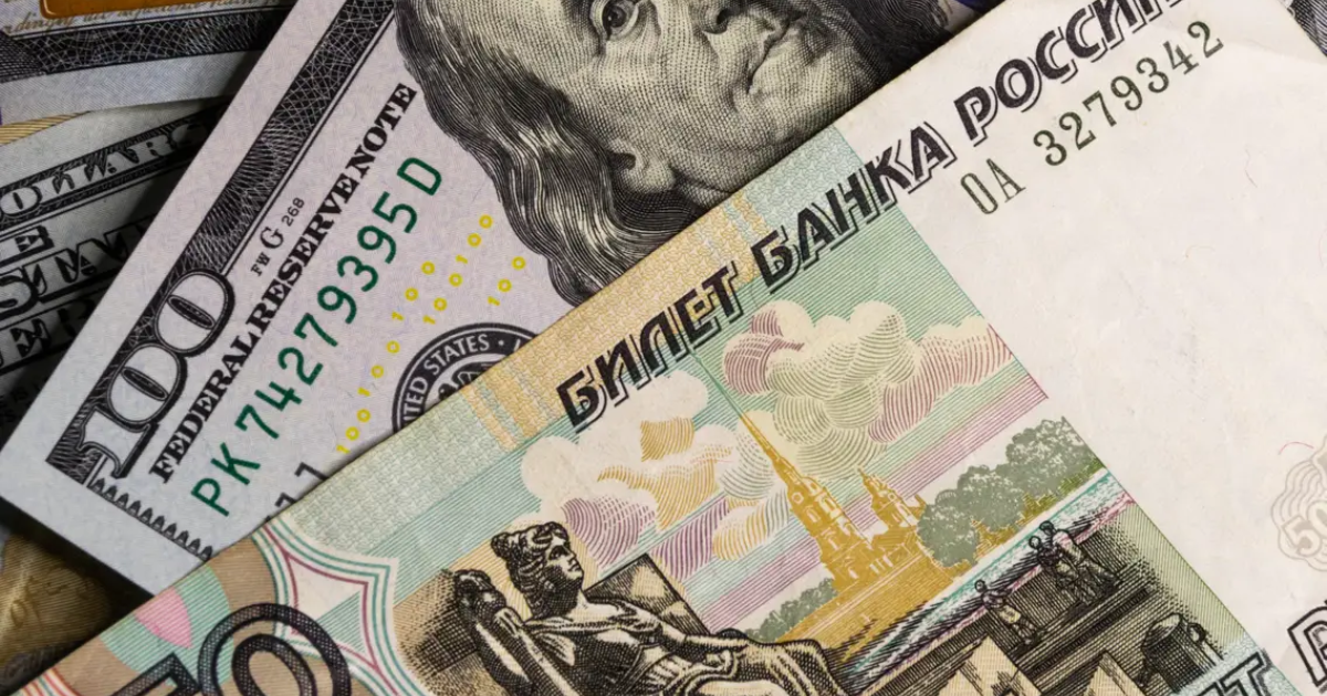Основные валюты просели к сому, сильнее всего рубль – курс НБКР на выходные