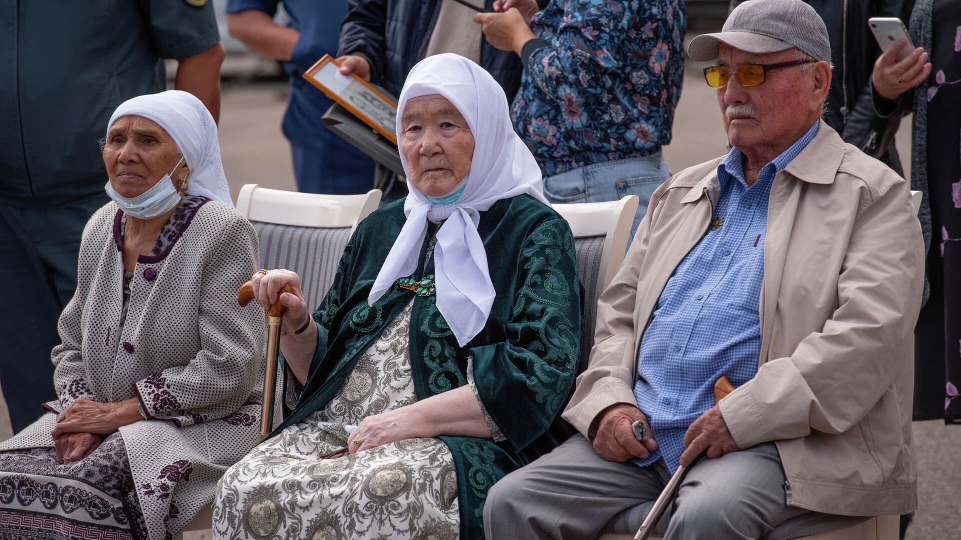С начала года 30 тысячам кыргызстанцев назначили пенсию