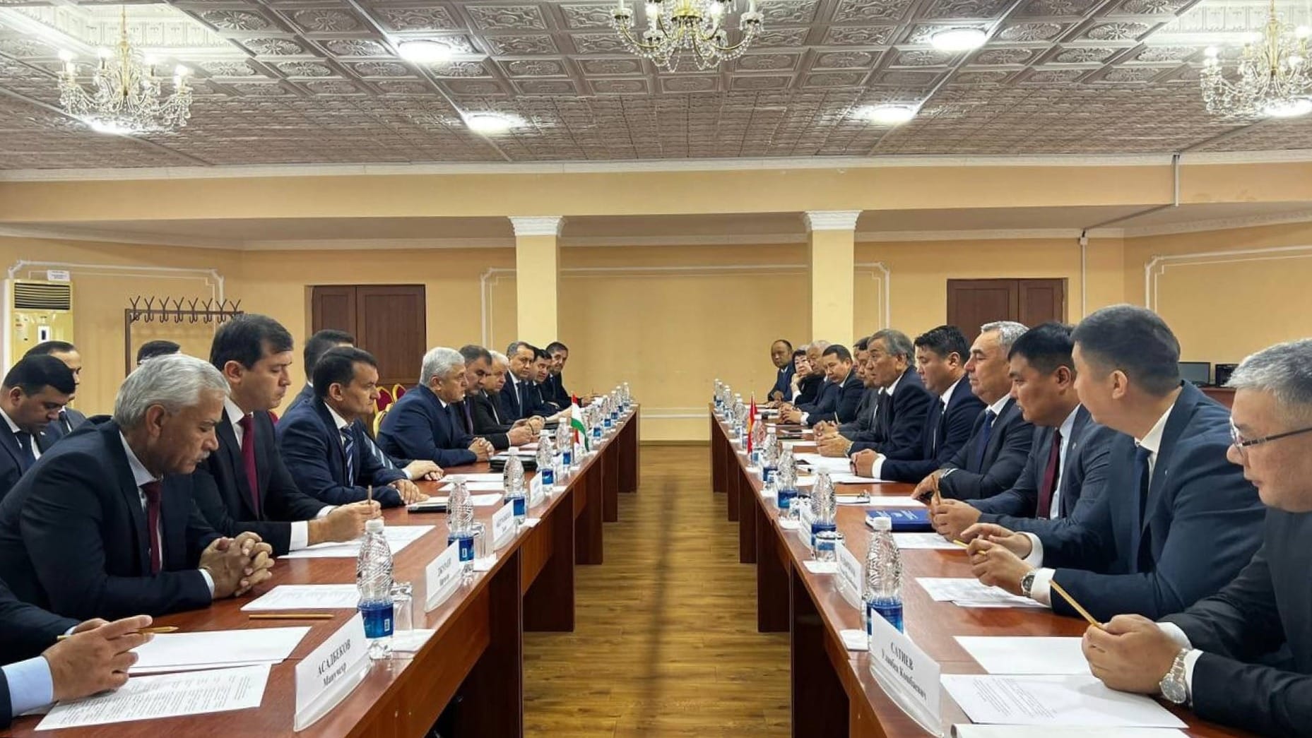 Кыргызстан и Таджикистан провели очередную встречу по делимитации границы