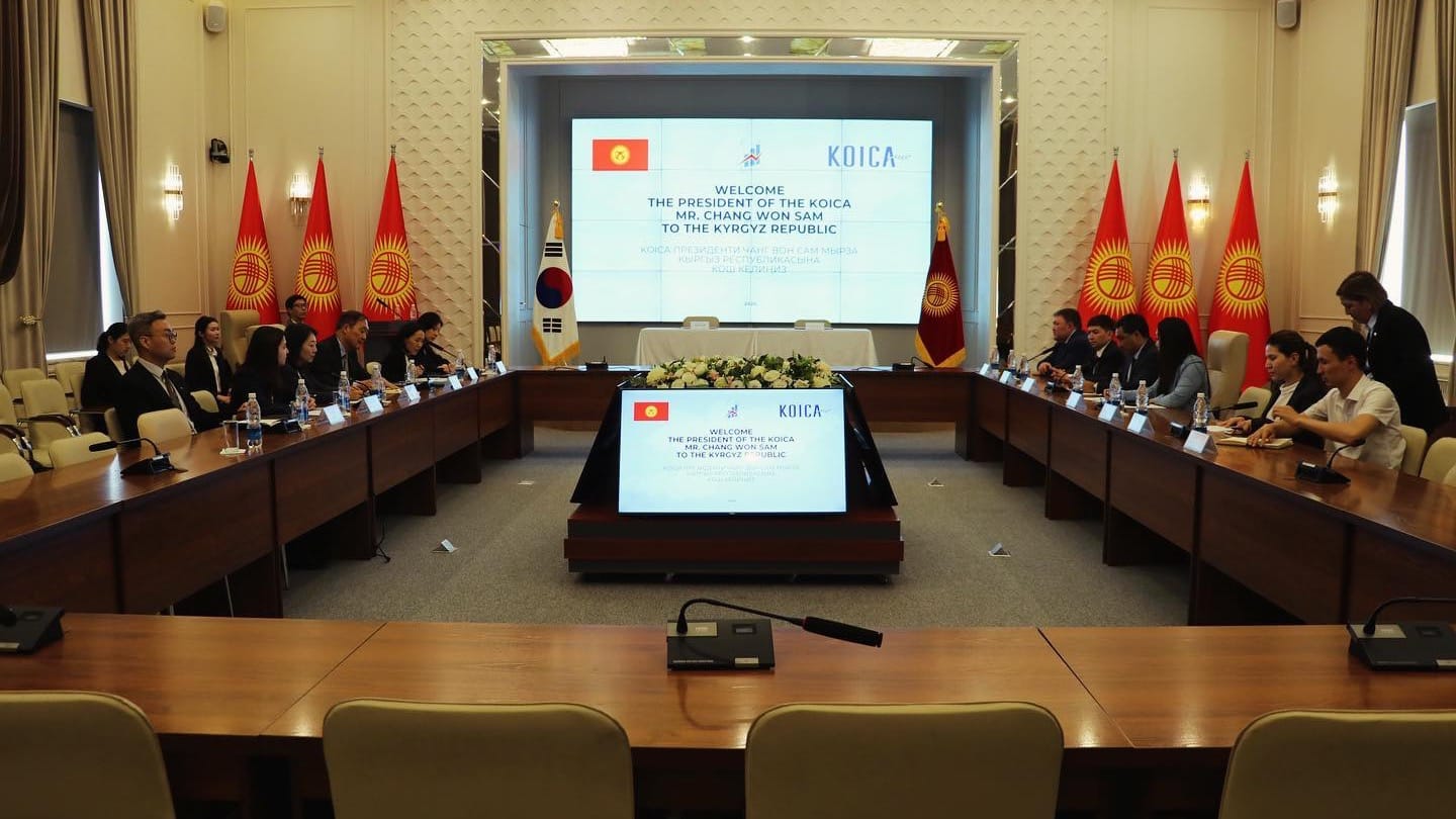 KOICA выделит $10 млн на покупку электромобилей для госорганов и «Кыргыз почтасы»
