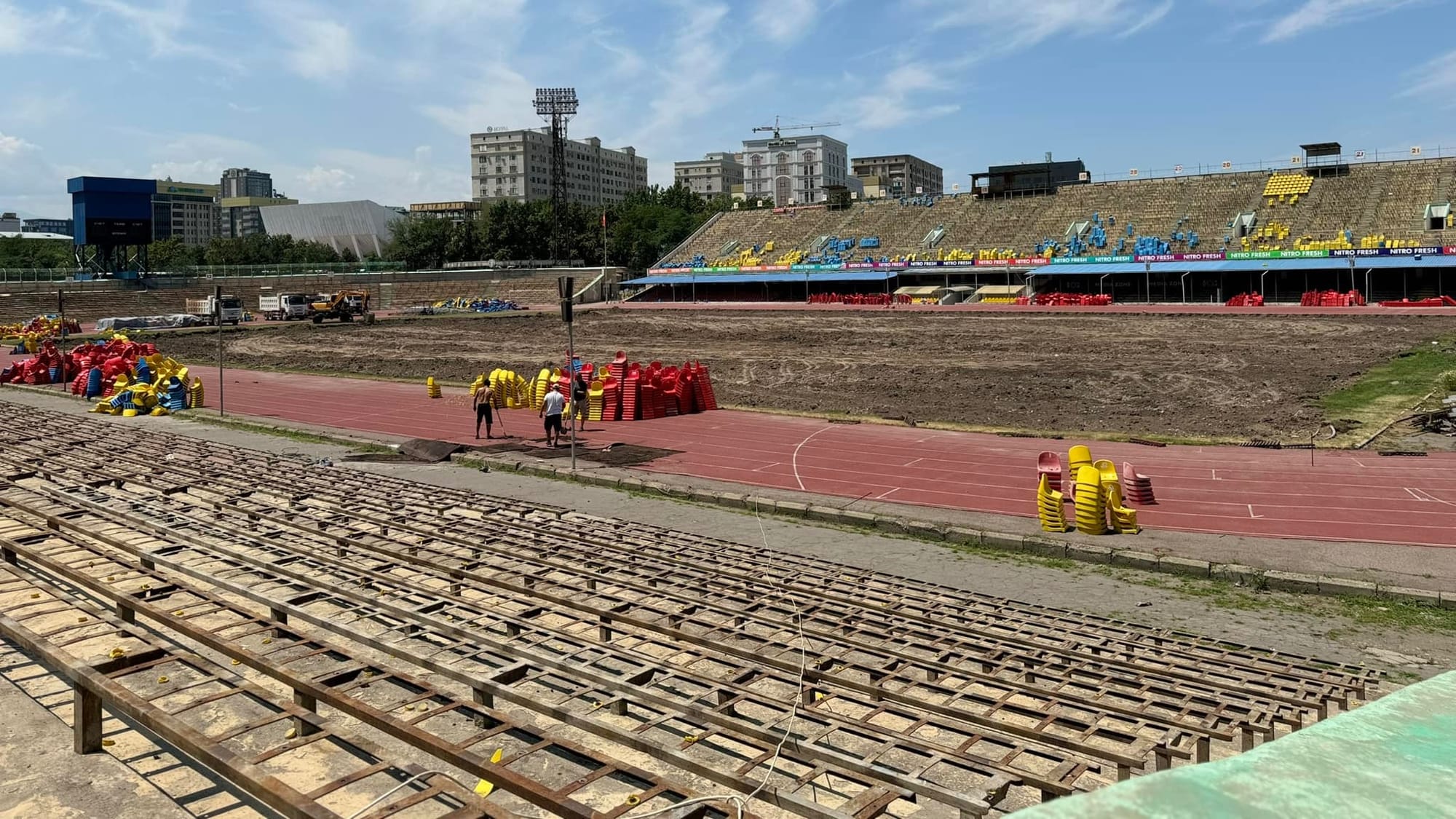 Как продвигается реконструкция стадиона имени Омурзакова – ФОТО