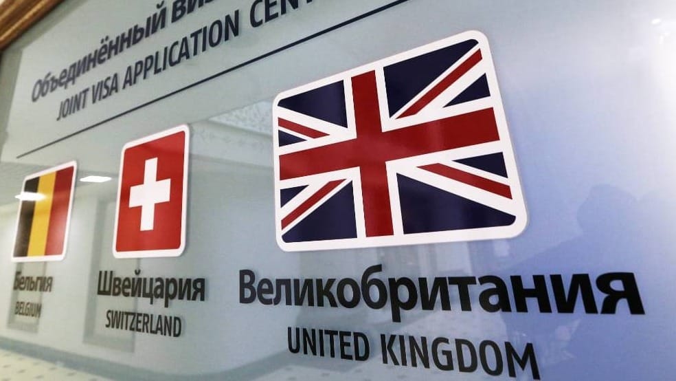 Великобритании предложили открыть в КР визовый центр