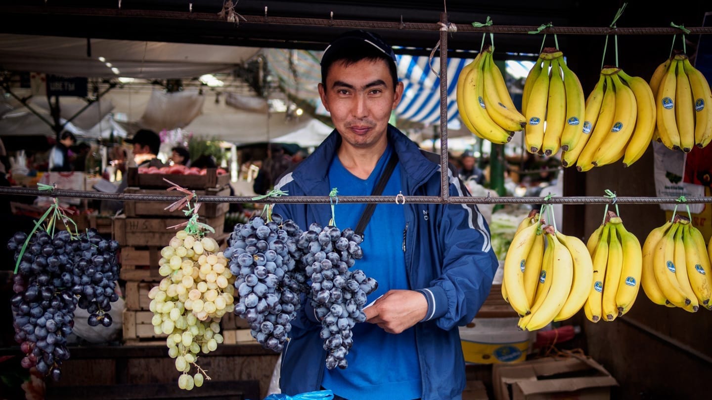 Фермерам КР предложили экспортировать в крупные российские торговые сети овощи и фрукты – куда обращаться