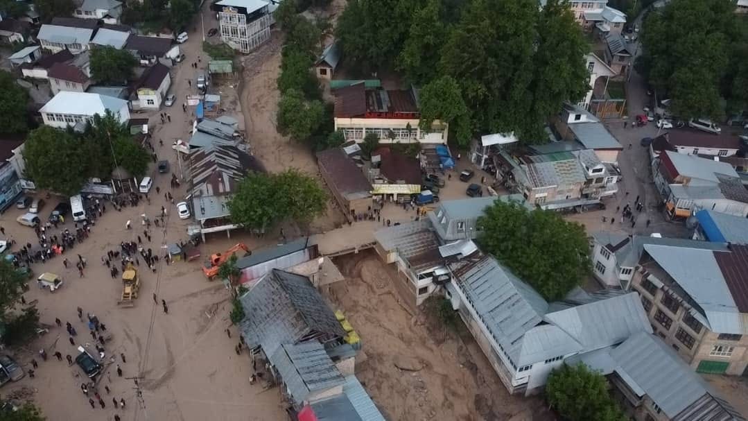 В Базар-Коргонском районе 642 потребителя остались без электричества из-за селя