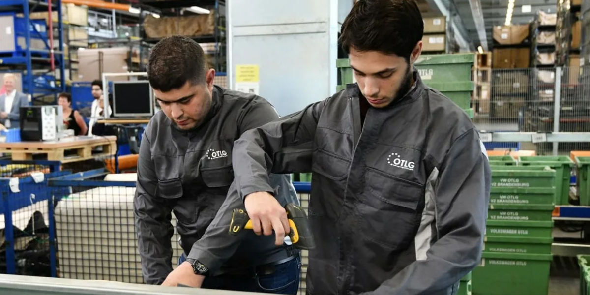 В экономически развитых странах будут трудоустроены 200 тысяч узбекистанцев в 2025 году – премьер-министр