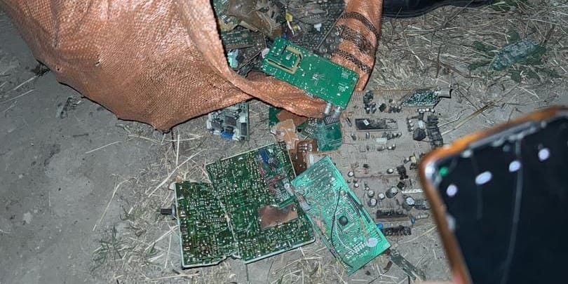 В Баткенской области пресечена контрабанда меди и микросхем на 2 млн сомов