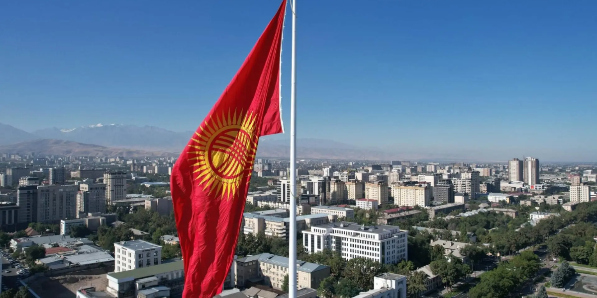 В КР предлагают штрафовать за незнание кыргызского языка – Бекешев