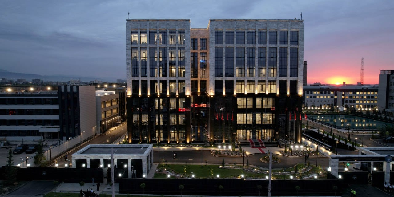 ГКНБ стал владельцем системы идентификации мобильных устройств в КР