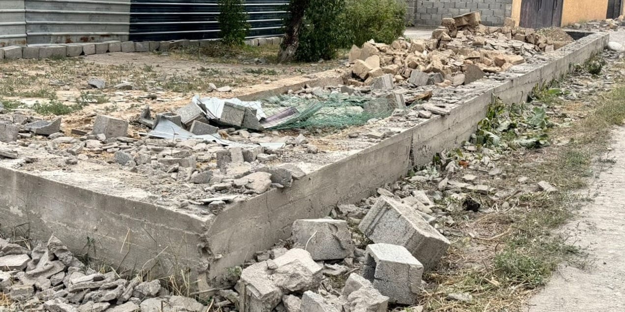 В Нарыне демонтировали незаконные постройки, вышедшие за «красную линию»